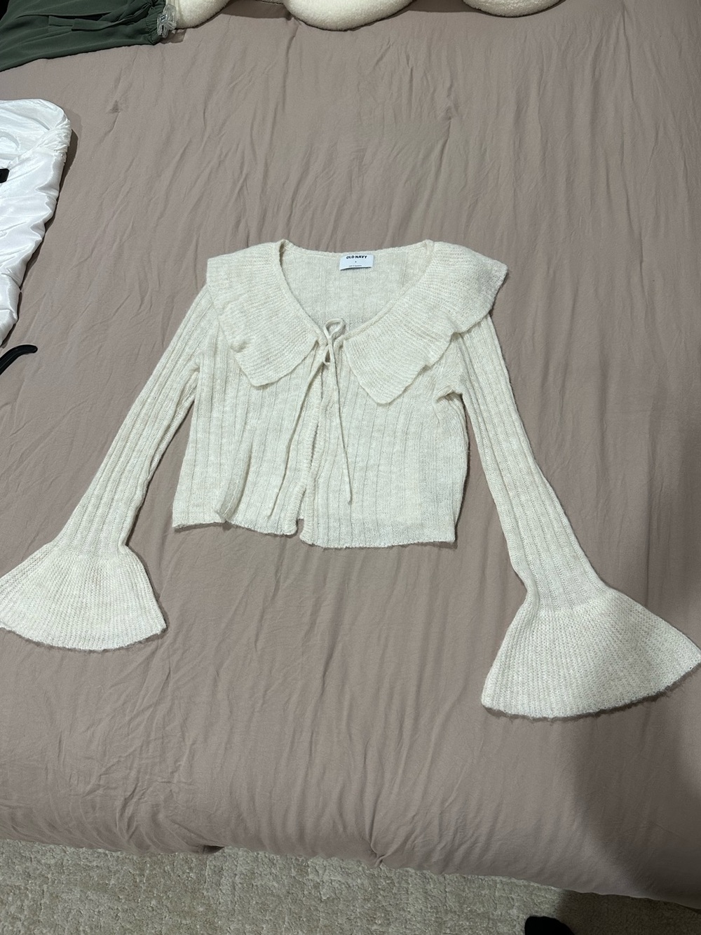 Old Navy Cream Rib-Knit Cropped Cardigan with Peter Pan Collar